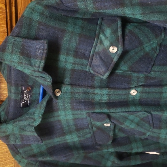 Visitor Flannel Shacket (L) - Picture 5 of 8